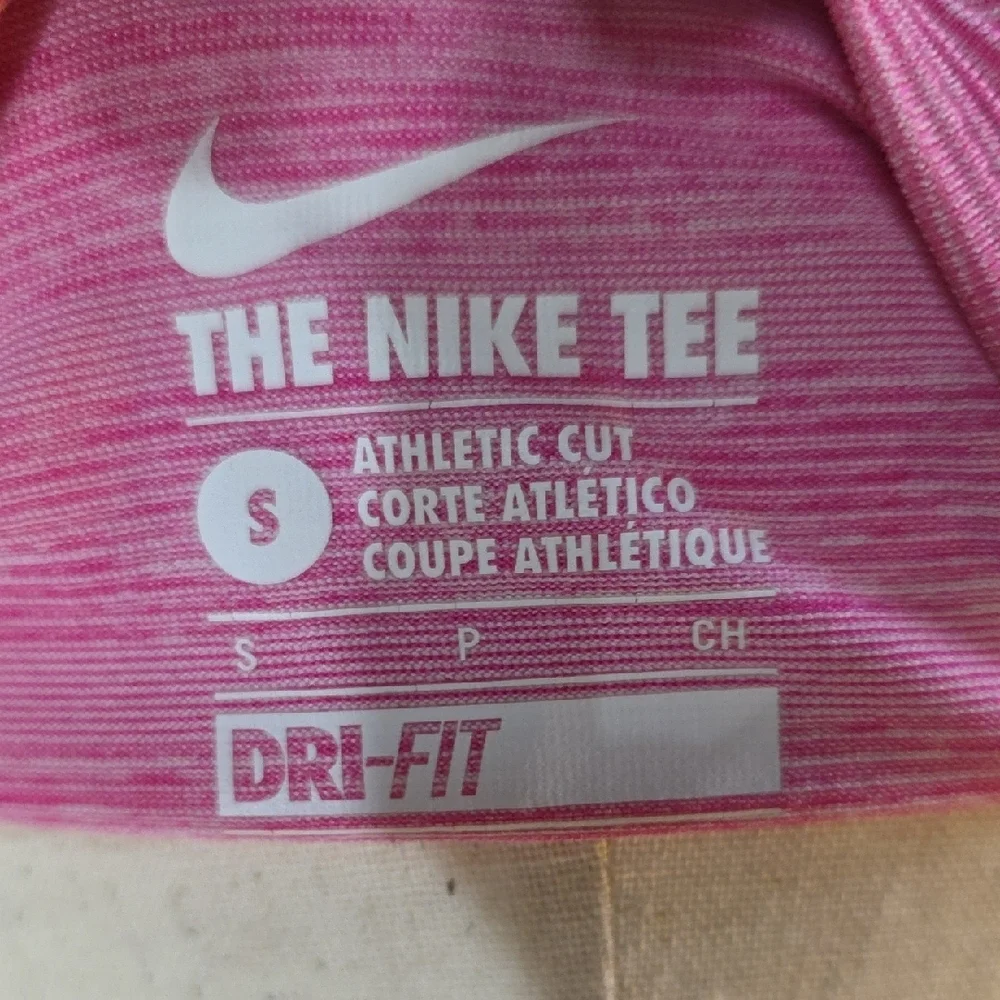 Nike Women's Heathered Pink Short Sleeve Tee‎ Size S